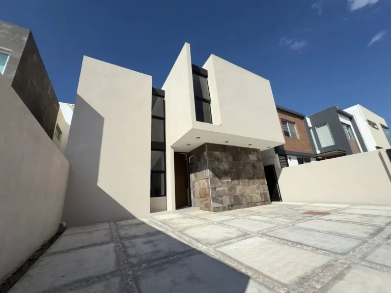 Casa en VENTA en RESIDENCIAL EL REFUGIO