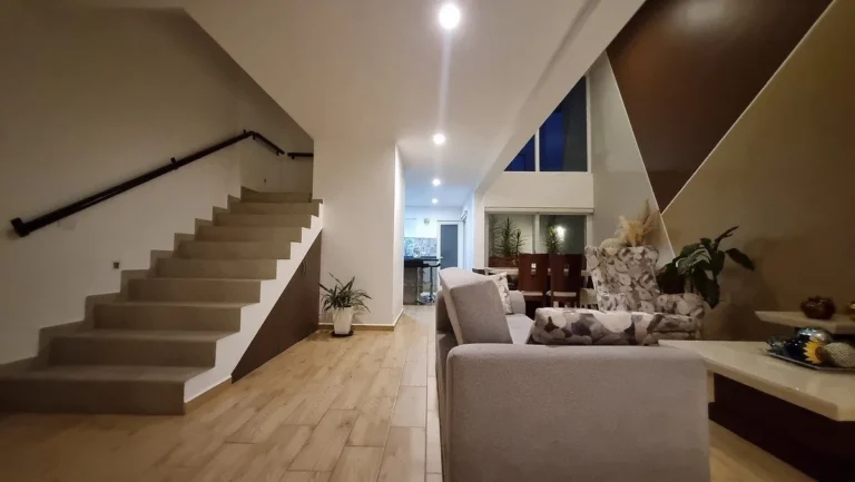 CASA EN VENTA CON ROOF EN ZIBATA, EL MARQUES, QUERETARO