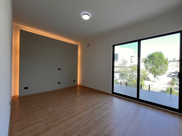CASA EN VENTA CUMBRES DEL LAGO JURIQUILLA