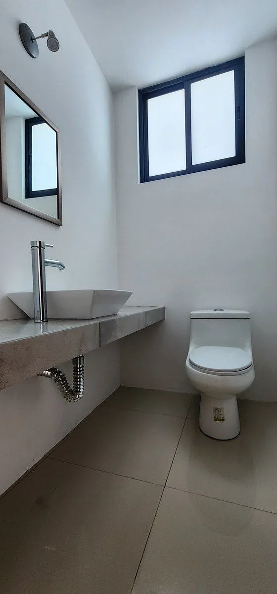 CASA DE OPORTUNIDAD EN VENTA EN PRIVADA EN ZIBATA EXCELENTE UBICACIÓN