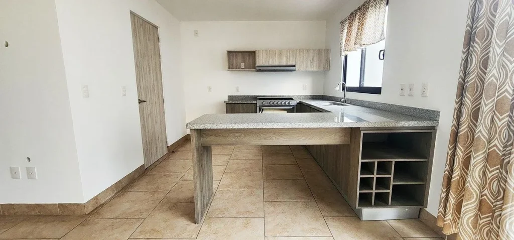 CASA EN VENTA EN TORRE DE PIEDRA EN EL REFUGIO