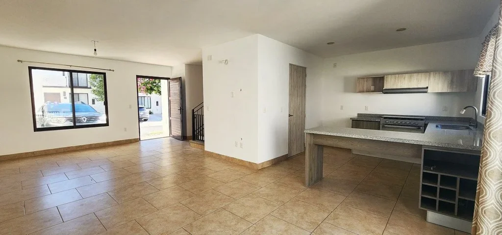 CASA EN VENTA EN TORRE DE PIEDRA EN EL REFUGIO