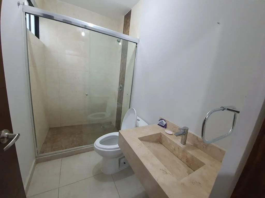 CASAS EN RENTA EN ZIBATA EN CONDOMINIO CON SEGURIDAD