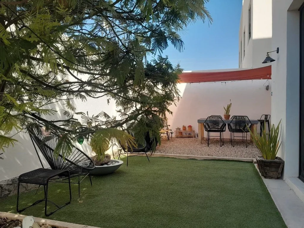 RENTA DE DEPARTAMENTO EN PB CON JARDÍN EXCEDENTE