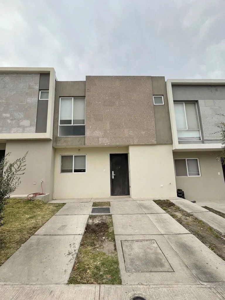 CASA EN VENTA EN ZAKIA