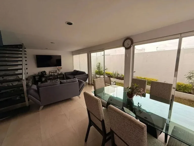 Casa en Venta o Renta – El Refugio con recámara en planta baja