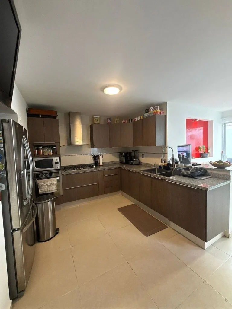 CASA DE AUTOR EN VENTA EN MILENIO III