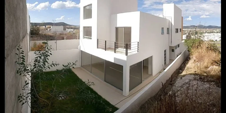 Casa en venta o renta en Cumbres del Lago