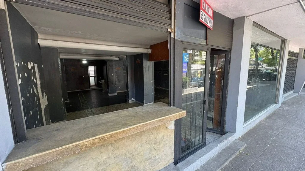 LOCAL COMERCIAL EN RENTA, INCREIBLE UBICACION !!! COLONIA ANZURES