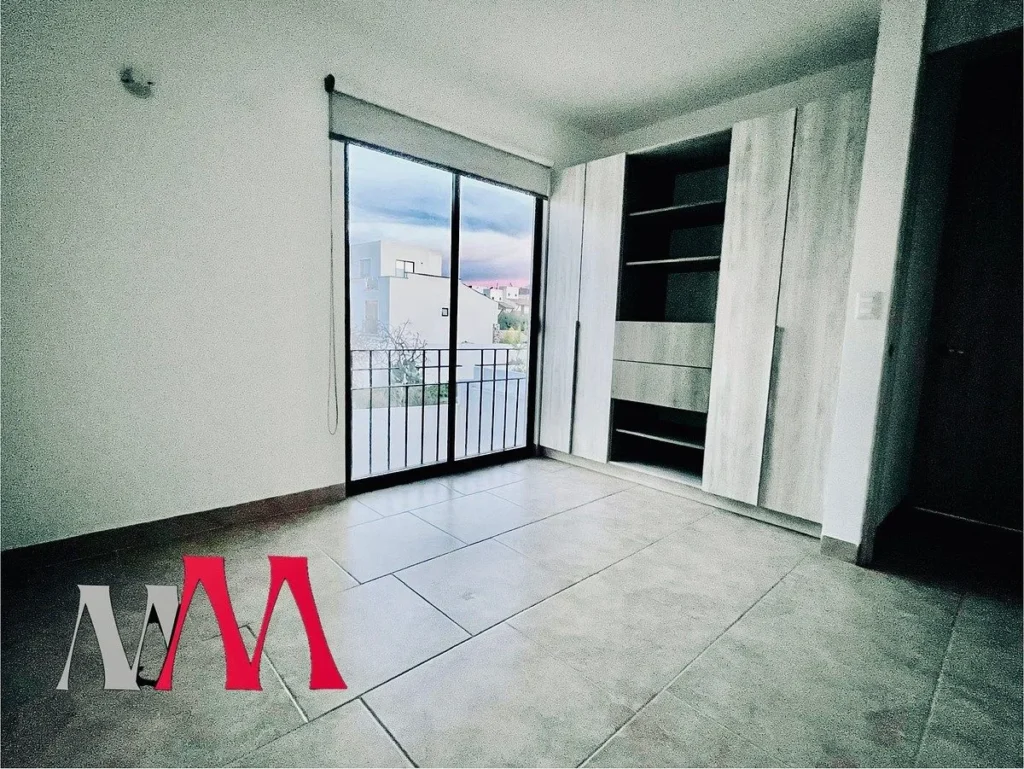 Renta de Casa en Zibatá con roof garden y jardin