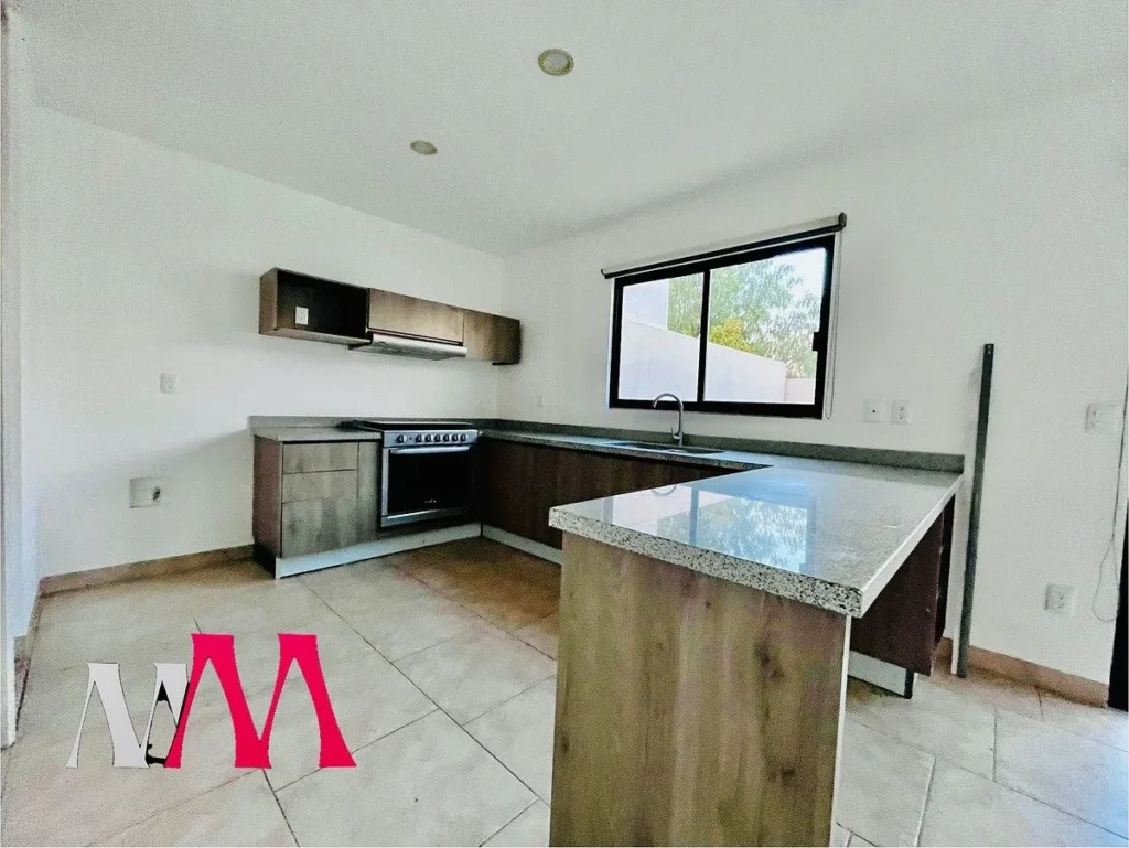 Renta de Casa en Zibatá con roof garden y jardin