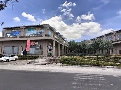 Venta Local comercial en Paseo Zákia