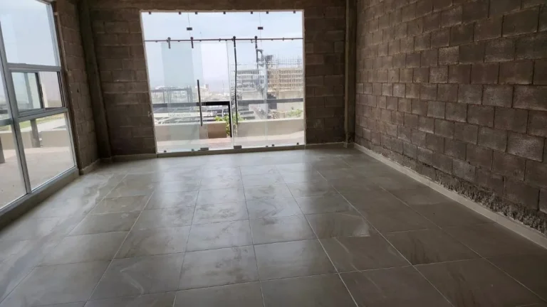 Venta Local comercial en Paseo Zákia