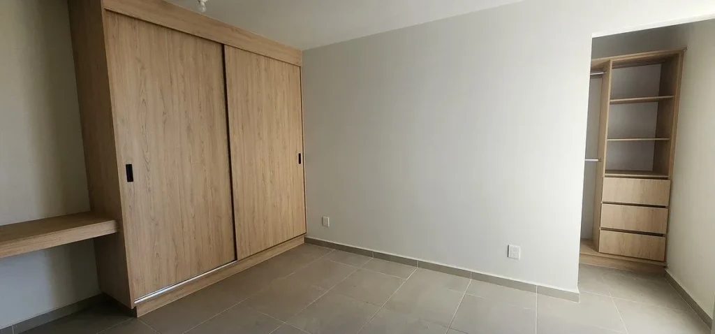 DEPARTAMENTO EN RENTA EN QUERETARO MODERNO A SOLO 15 MIN DE UNIVERSIDAD ANAHUAC