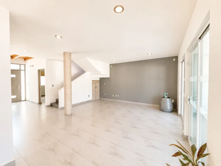 Casa en venta en Cumbres del Cimatario con Recámara en PB