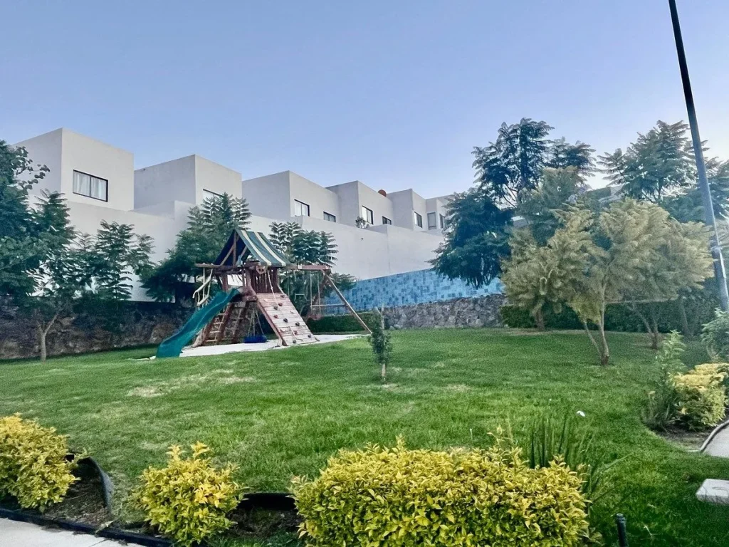 Casa en Renta Amueblada ZIBATÁ Querétaro