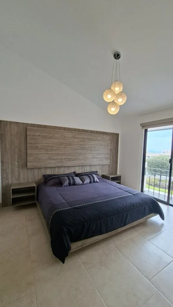 SE RENTA CASA AMUEBLADA CON ROOF Y JARDIN EN SAMARE, ZIBATÁ