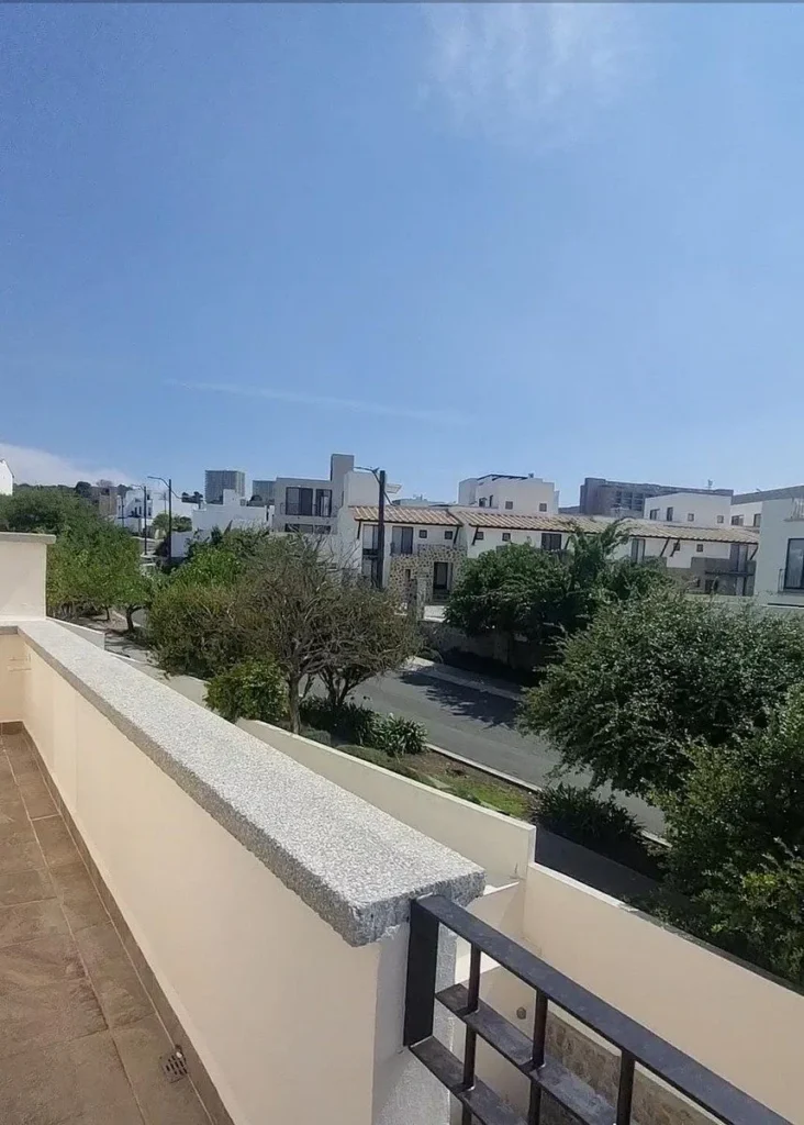 SE RENTA CASA AMUEBLADA CON ROOF Y JARDIN EN SAMARE, ZIBATÁ