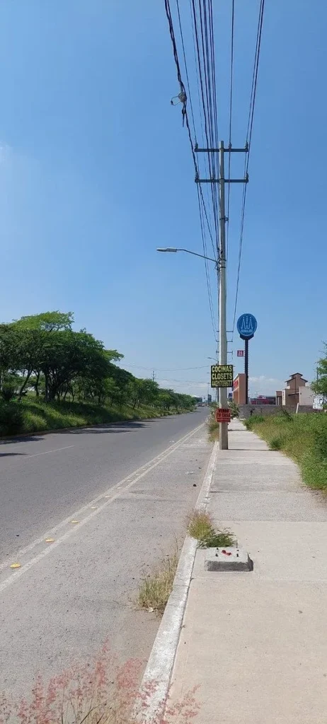 TERRENO COMERCIAL EN VENTA BERNARDO QUINTANA